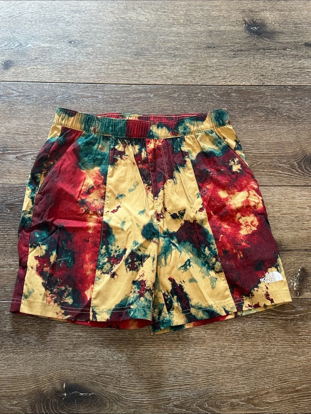 The north face shorts small‎